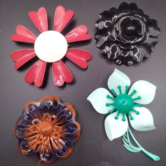 Vintage Metal Enamel Flower Brooches Lot 4 - Picture 1 of 6